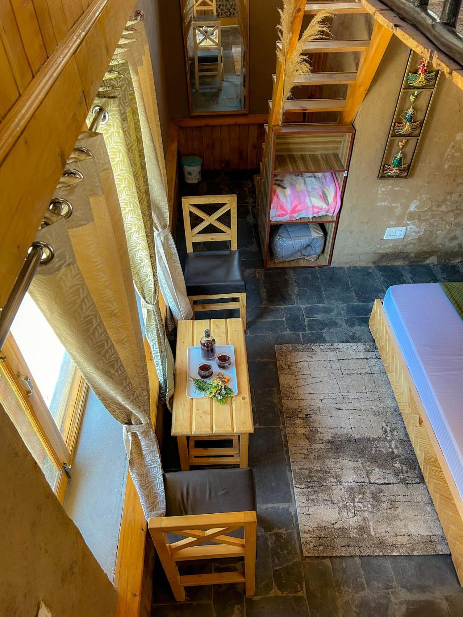 Sainj Riverside Cottages ภายนอก รูปภาพ
