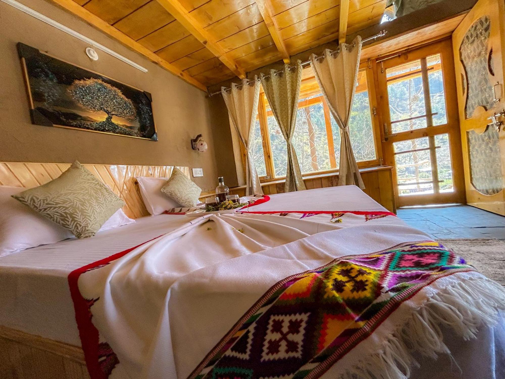 Sainj Riverside Cottages ภายนอก รูปภาพ